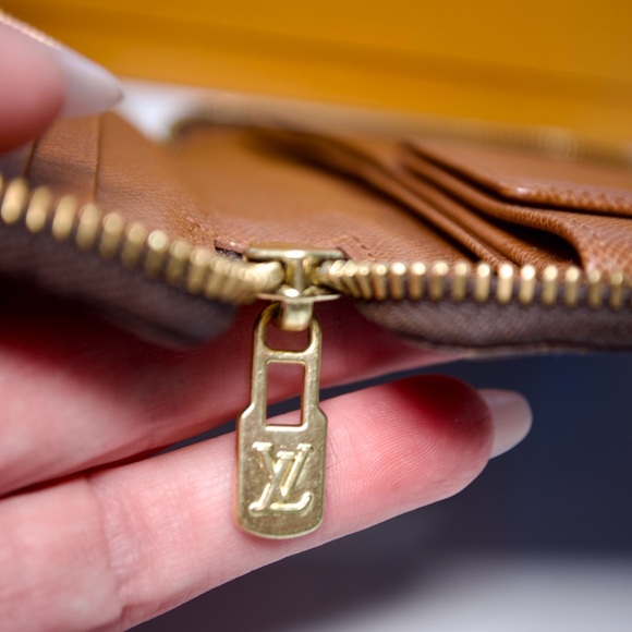 Louis Vuitton Zippy Organizer - Picture 7 of 15